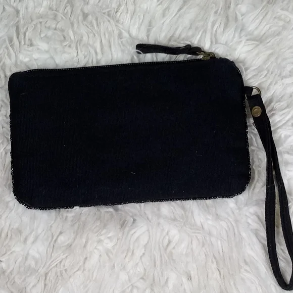 Sequined Beaded Wristlet - Picture 5 of 10